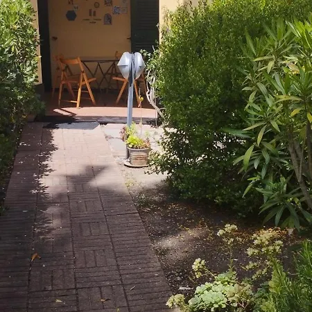 La Casa Di Robi Semesterbostad Molino Nuovo (Savona)