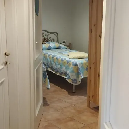 La Casa Di Robi Semesterbostad Molino Nuovo (Savona)