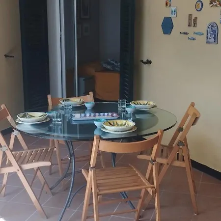 La Casa Di Robi Semesterbostad Molino Nuovo (Savona)